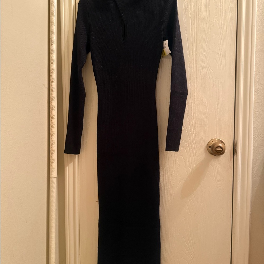 Brand-New Sofia by Sofia Vergara Twist Front Sweater Dress, size small - Picture 4 of 7